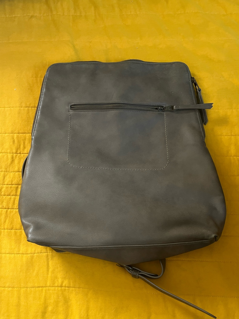Universal Thread Gray Women's Backpack with Front Zip Pocket
